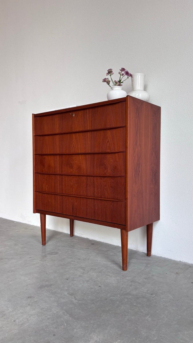 
                  
                    Vintage ladekast teak 5* - LOUI.STORE
                  
                