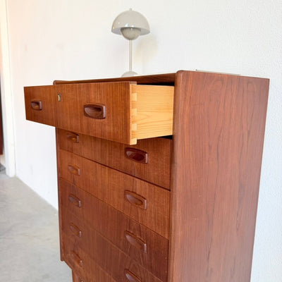 
                  
                    Vintage ladekast teak 6* - LOUI
                  
                