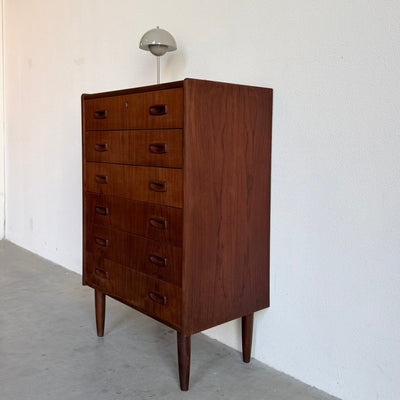 
                  
                    Vintage ladekast teak 6* - LOUI
                  
                