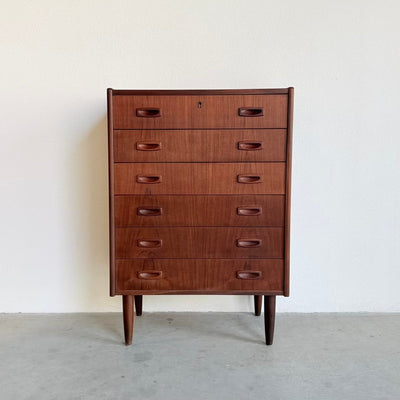 
                  
                    Vintage ladekast teak 6* - LOUI
                  
                