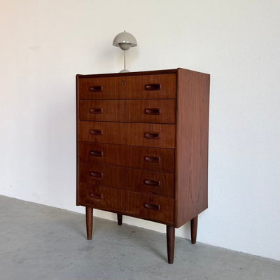 
                  
                    Vintage ladekast teak 6* - LOUI
                  
                