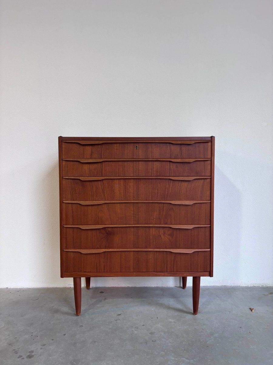 
                  
                    Vintage ladekast teak 6* - LOUI.STORE
                  
                