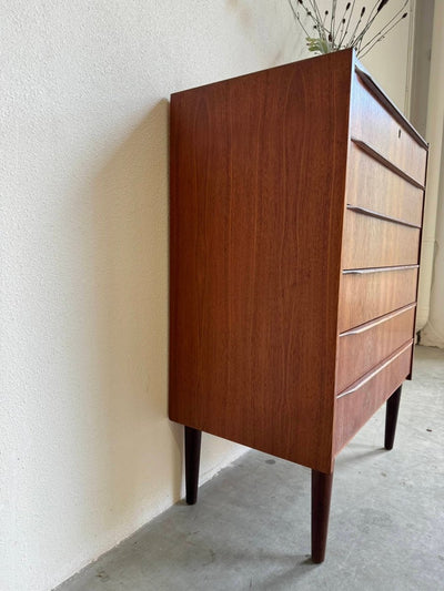 
                  
                    Vintage ladekast teak 6* - LOUI.STORE
                  
                