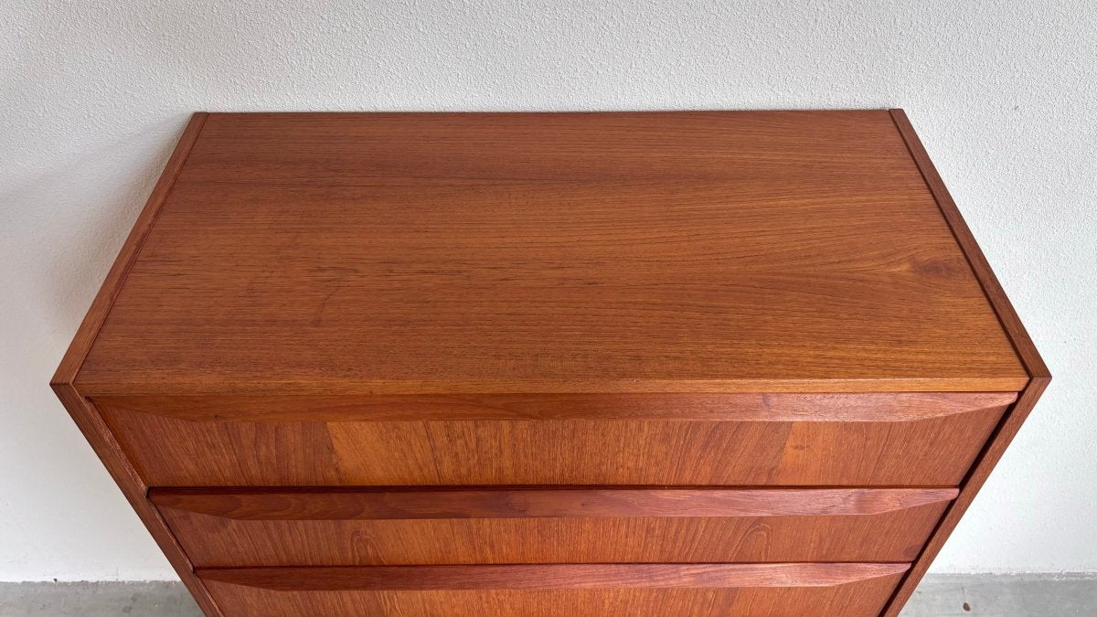 
                  
                    Vintage ladekast teak 6* - LOUI.STORE
                  
                
