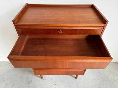 
                  
                    Vintage ladekast teak 6* - LOUI.STORE
                  
                
