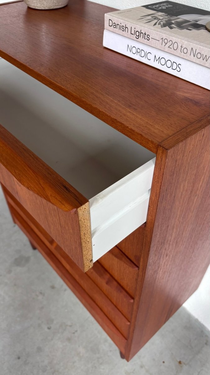 
                  
                    Vintage ladekast teak 6* - LOUI.STORE
                  
                