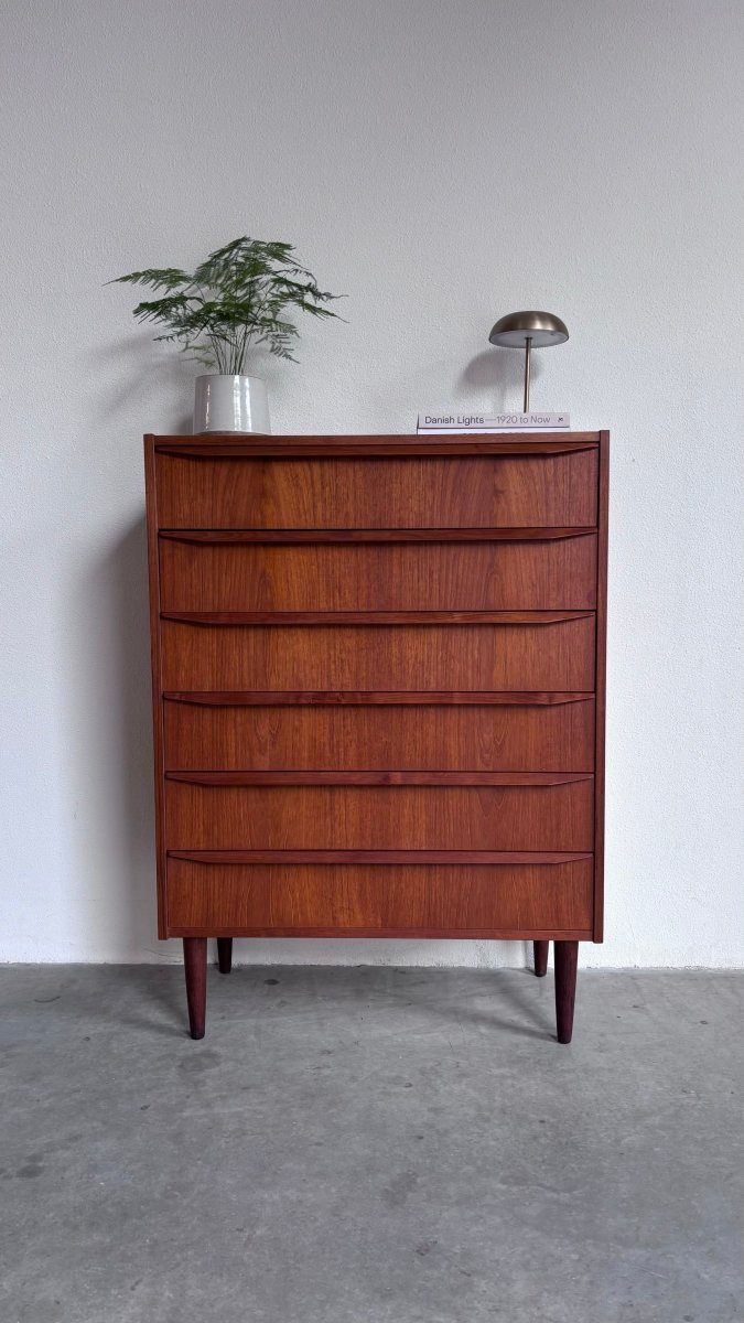 
                  
                    Vintage ladekast teak 6* - LOUI.STORE
                  
                