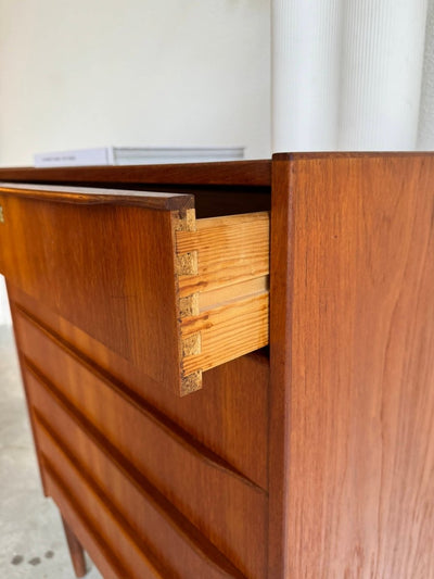 
                  
                    Vintage ladekast teak 6* - LOUI.STORE
                  
                