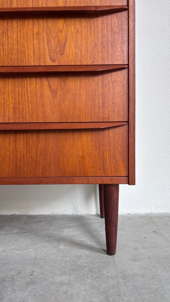 
                  
                    Vintage ladekast teak 6* - LOUI.STORE
                  
                