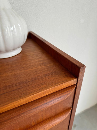 
                  
                    Vintage ladekast teak 6* - LOUI.STORE
                  
                
