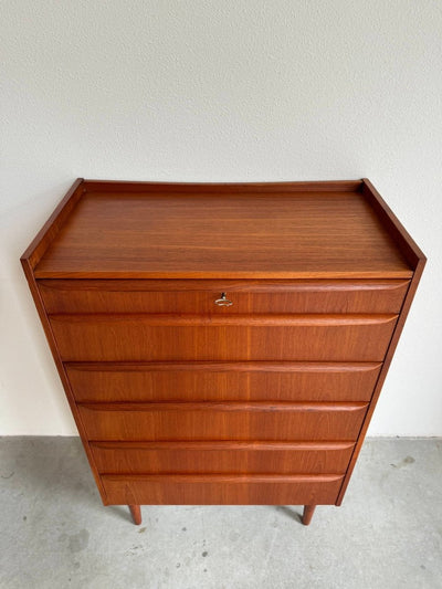 
                  
                    Vintage ladekast teak 6* - LOUI.STORE
                  
                