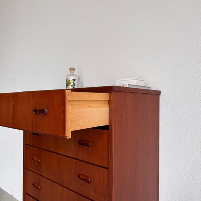 
                  
                    Vintage ladekast teak 6* - LOUI.STORE
                  
                