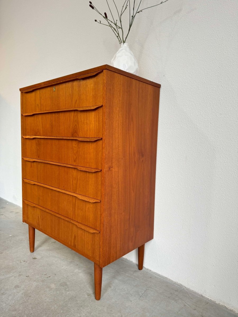 
                  
                    Vintage ladekast teak 6* - LOUI.STORE
                  
                