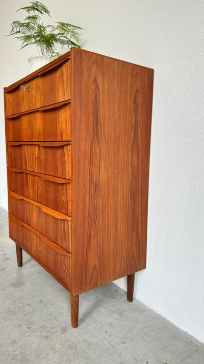 
                  
                    Vintage ladekast teak 6* - LOUI.STORE
                  
                