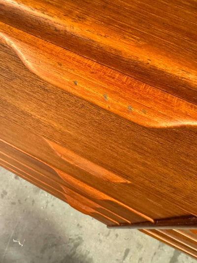 
                  
                    Vintage ladekast teak 6* - LOUI.STORE
                  
                