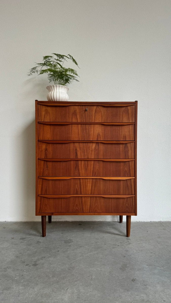 
                  
                    Vintage ladekast teak 6* - LOUI.STORE
                  
                