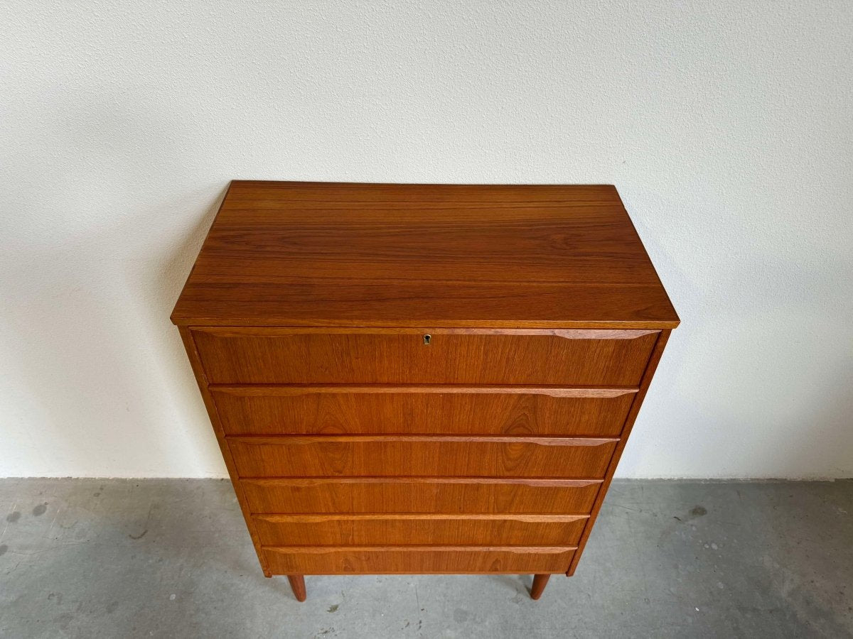 
                  
                    Vintage ladekast teak 6* - LOUI.STORE
                  
                