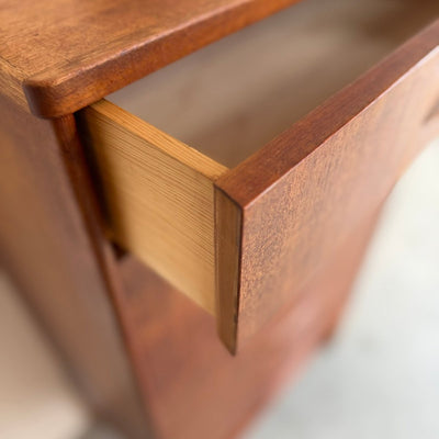 
                  
                    Vintage ladekast teak op eiken frame 7* - LOUI
                  
                