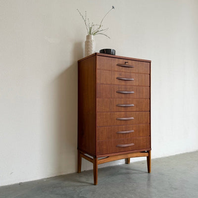 
                  
                    Vintage ladekast teak op eiken frame 7* - LOUI
                  
                