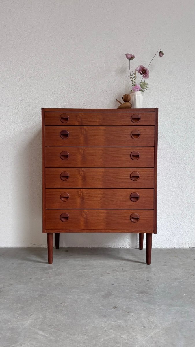 
                  
                    Vintage ladekast teak ronde greep - LOUI.STORE
                  
                