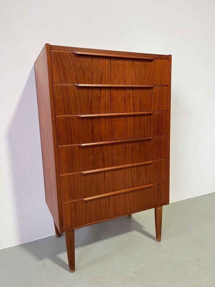 
                  
                    Vintage ladekast teak smal 6* - LOUI.STORE
                  
                