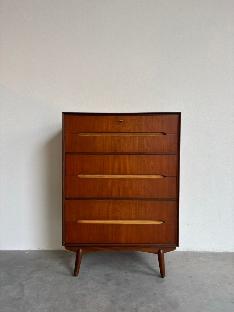 
                  
                    Vintage ladekast teruggevallen greep - LOUI.STORE
                  
                