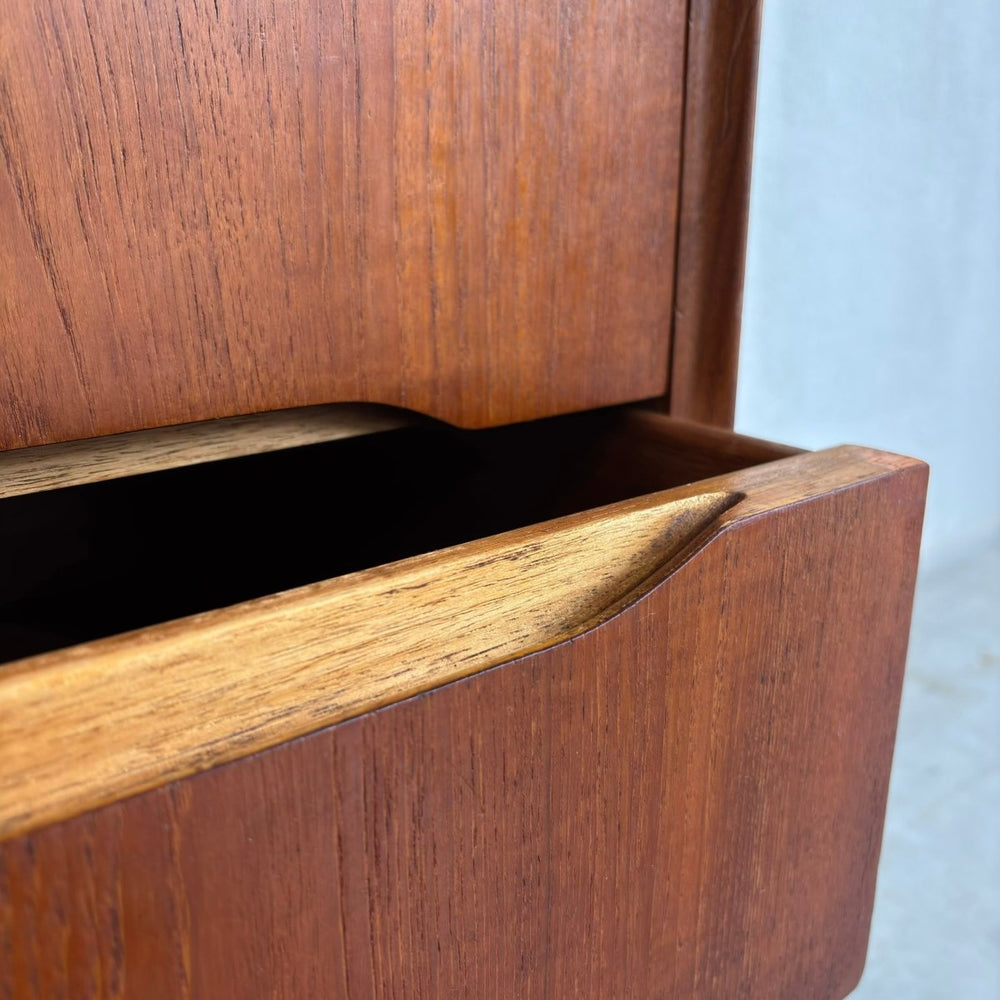 
                  
                    Vintage ladekast teruggevallen greep - LOUI.STORE
                  
                