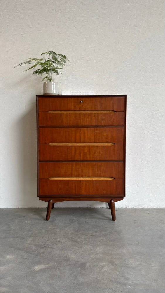 
                  
                    Vintage ladekast teruggevallen greep - LOUI.STORE
                  
                