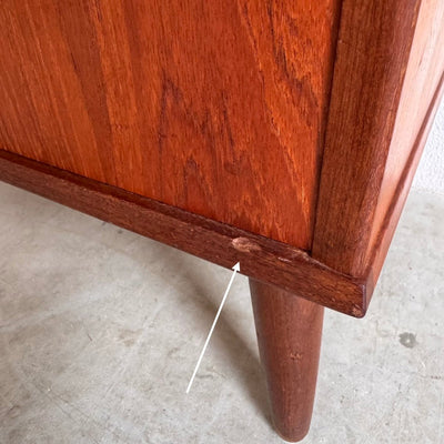 
                  
                    Vintage ladekast ‘vleermuis’ greep teak 6* - LOUI.STORE
                  
                