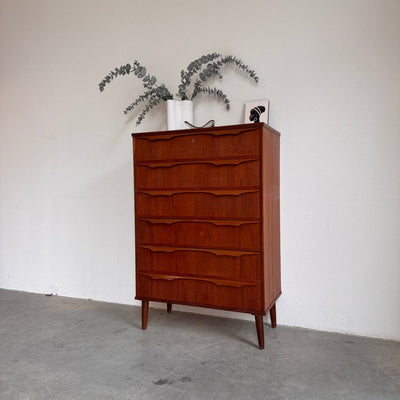 Vintage ladekast ‘vleermuis’ greep teak 6* - LOUI.STORE