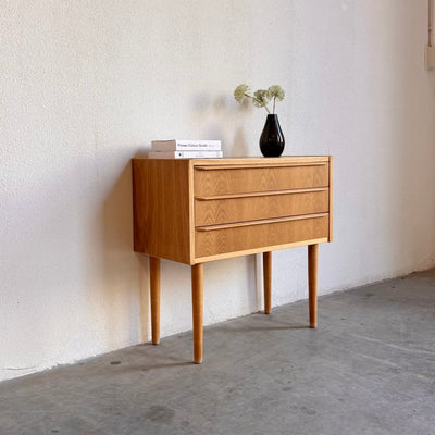 
                  
                    Vintage ladekastje eiken 3* - LOUI.STORE
                  
                