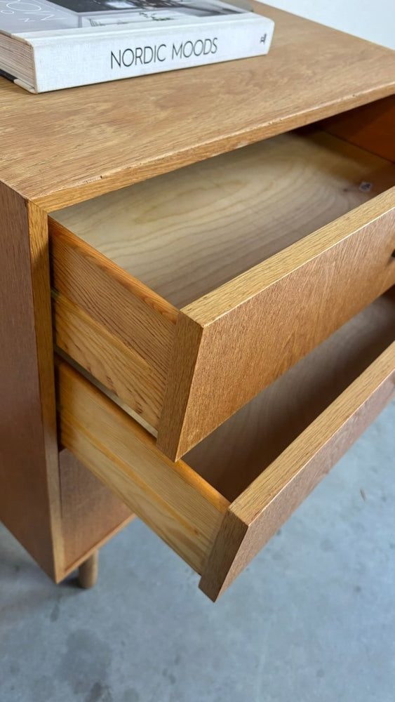 
                  
                    Vintage ladekastje eiken metalen greepje - LOUI.STORE
                  
                