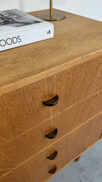 
                  
                    Vintage ladekastje eiken metalen greepje - LOUI.STORE
                  
                