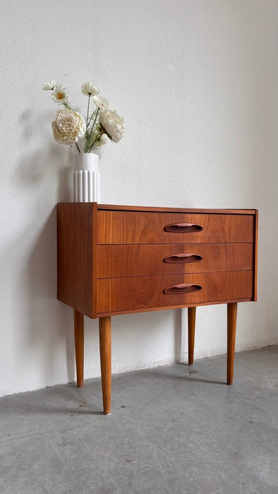 
                  
                    Vintage ladekastje open greepje - LOUI.STORE
                  
                