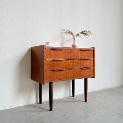 
                  
                    Vintage ladekastje teak 3* - LOUI
                  
                