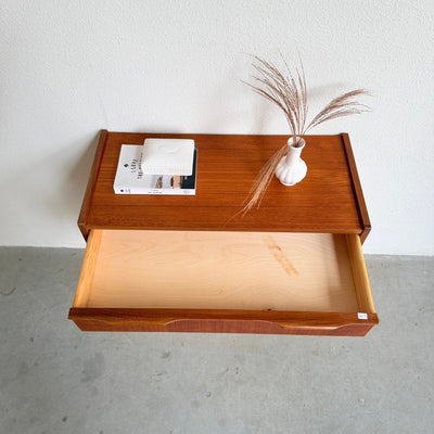 
                  
                    Vintage ladekastje teak 3* - LOUI
                  
                