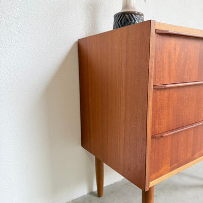 
                  
                    Vintage ladekastje teak 3* - LOUI
                  
                