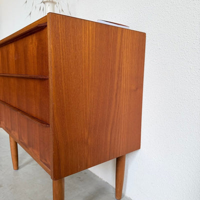 
                  
                    Vintage ladekastje teak 3* - LOUI
                  
                