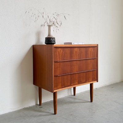 
                  
                    Vintage ladekastje teak 3* - LOUI
                  
                
