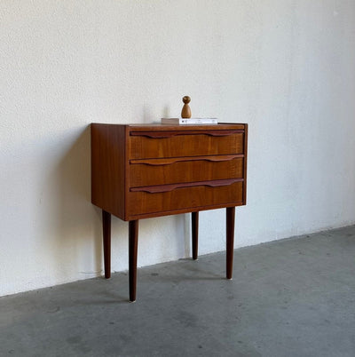 
                  
                    Vintage ladekastje teak 3* - LOUI
                  
                