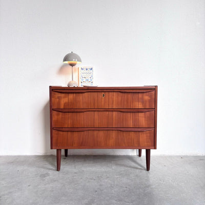 
                  
                    Vintage ladekastje teak 3* - LOUI.STORE
                  
                