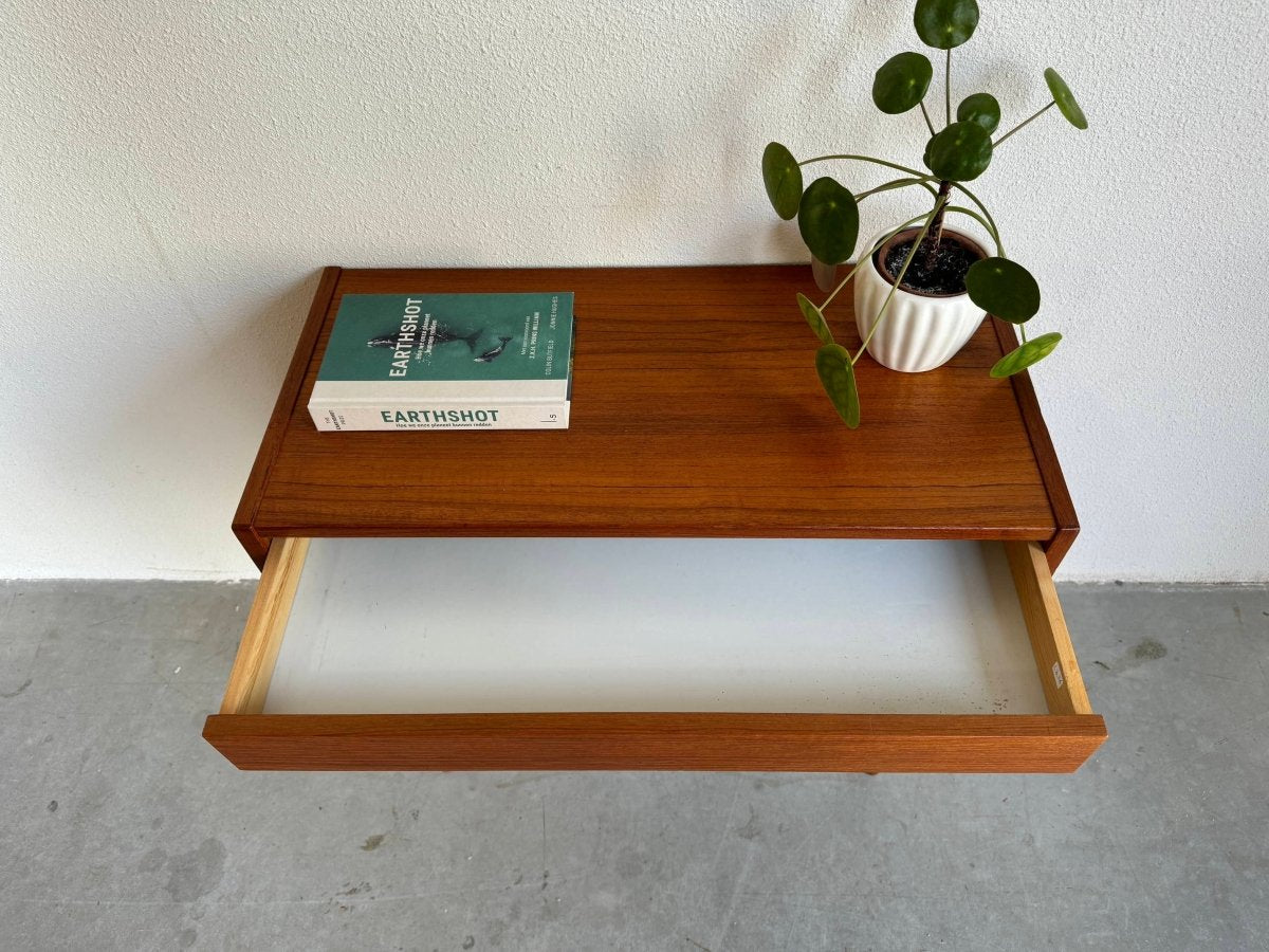 
                  
                    Vintage ladekastje teak 3* - LOUI.STORE
                  
                