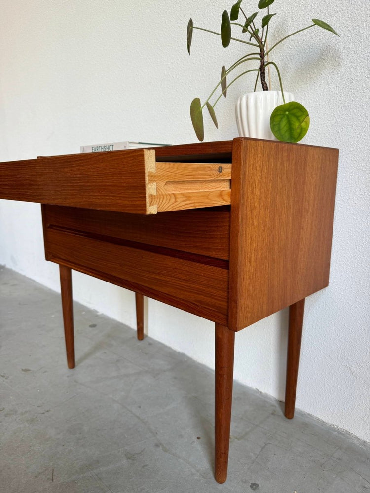 
                  
                    Vintage ladekastje teak 3* - LOUI.STORE
                  
                