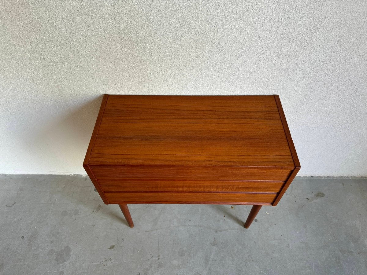 
                  
                    Vintage ladekastje teak 3* - LOUI.STORE
                  
                