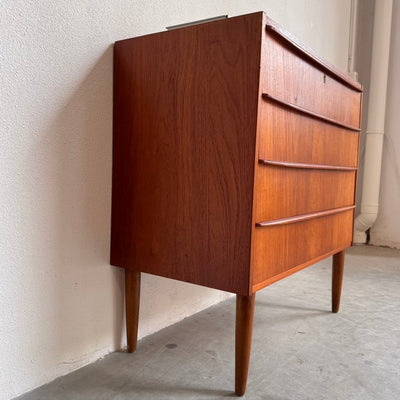 
                  
                    Vintage ladekastje teak 4* - LOUI.STORE
                  
                