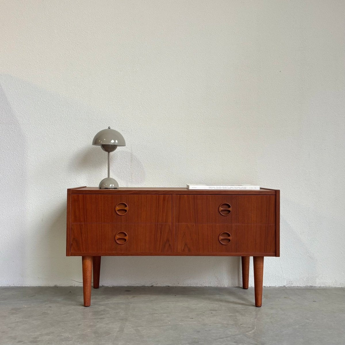 Vintage lage dubbele ladekast teak 4* - LOUI.STORE