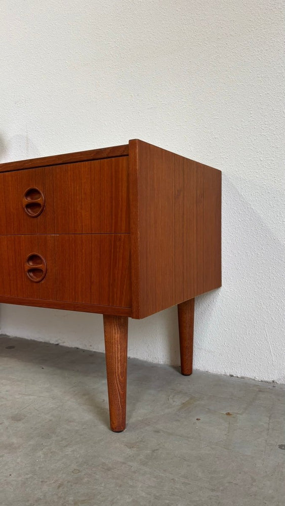 
                  
                    Vintage lage dubbele ladekast teak 4* - LOUI.STORE
                  
                