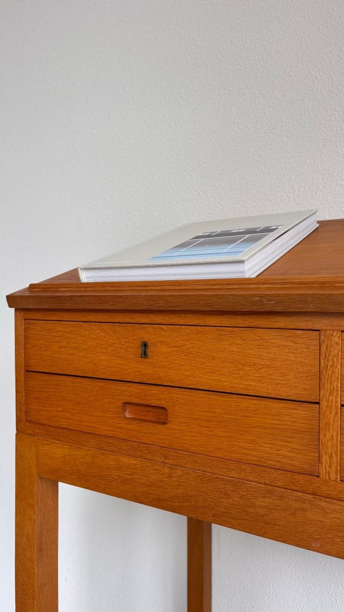 
                  
                    Vintage lessenaar - bureau eiken - LOUI.STORE
                  
                