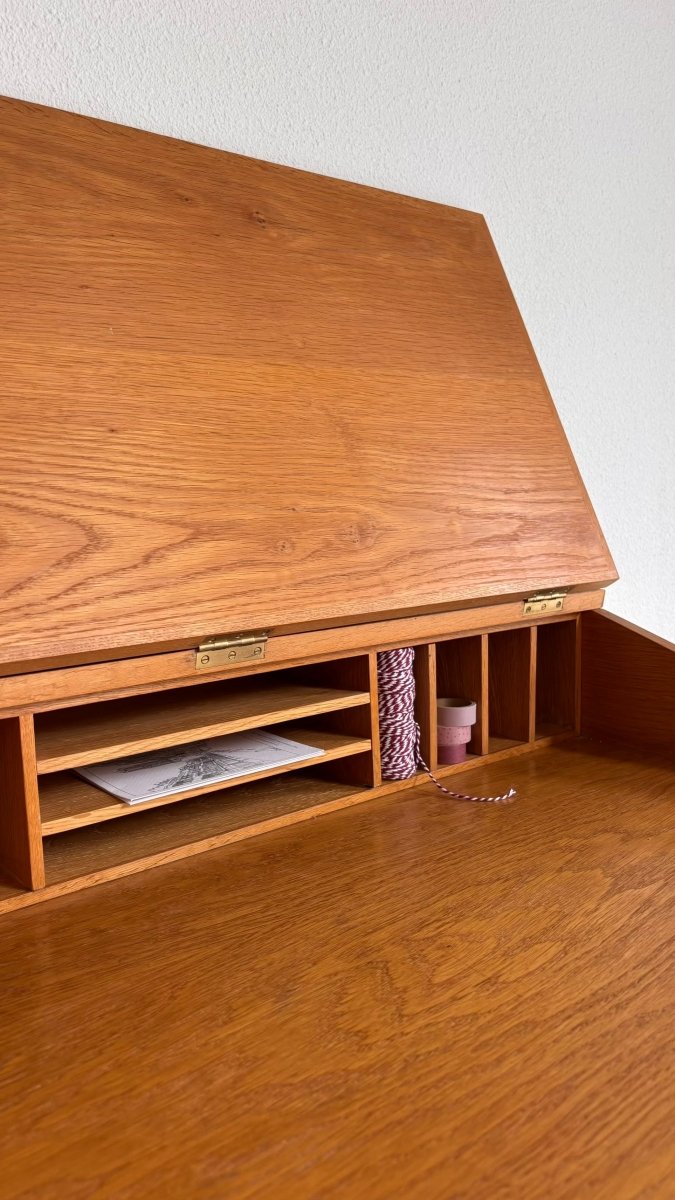 
                  
                    Vintage lessenaar - bureau eiken - LOUI.STORE
                  
                