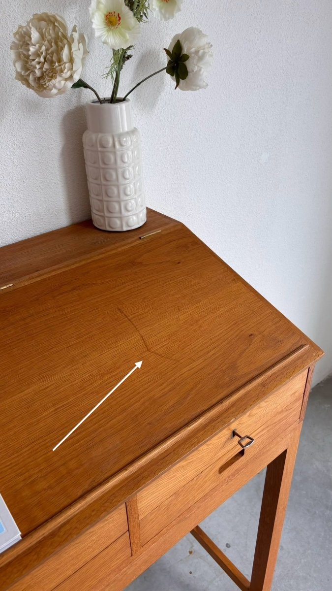 
                  
                    Vintage lessenaar - bureau eiken - LOUI.STORE
                  
                